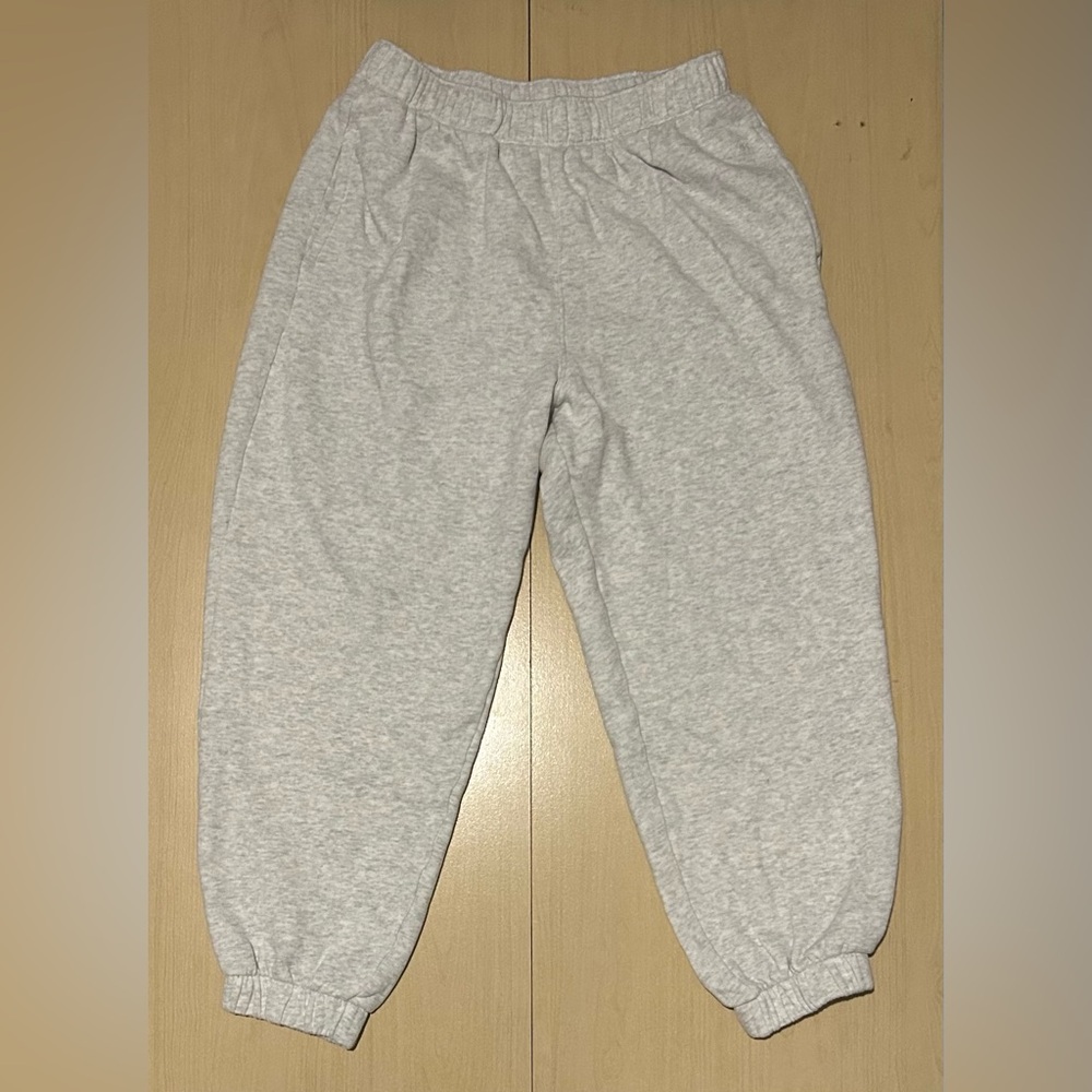 Hollister Light Gray sweatpants PERFECT CONDITION